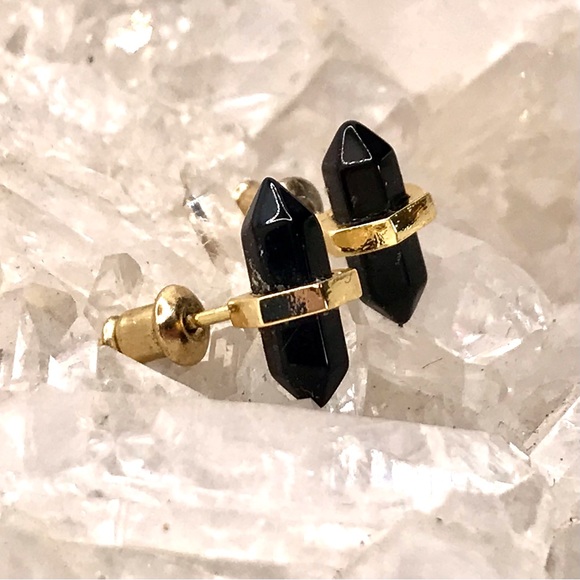 ✨Crystal Point Stud Earrings✨ - Picture 2 of 6